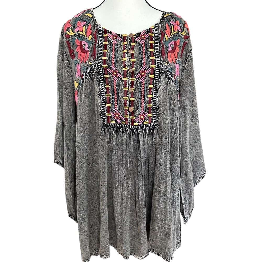 The Pyramid Collection Gray Tunic with Pink & Red Floral Embroidery